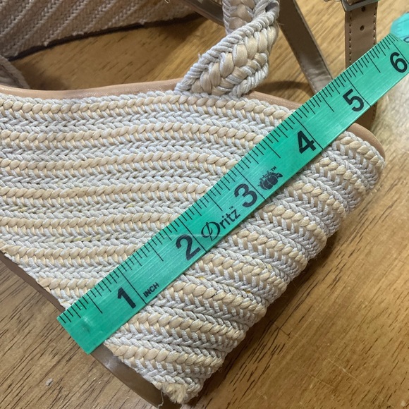 BeautifulBp shoes  platform heels size 10 ,4.5 “tall - Picture 8 of 8